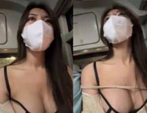 Đi xe bus nứng quá thủ dâm luôn