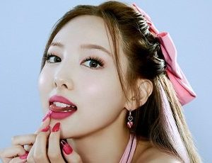 Nayeon TWICE bị tung clip đang chịch nhau với đại gia