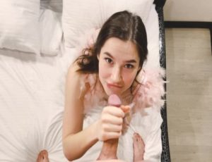 Chị gái nhờ em trai dậy cách chịchq